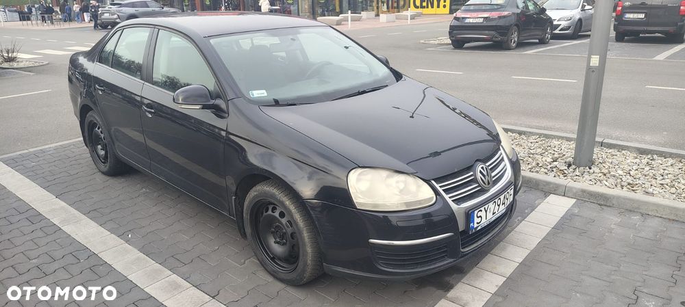 Volkswagen Jetta 1.9 TDI Trendline - 2