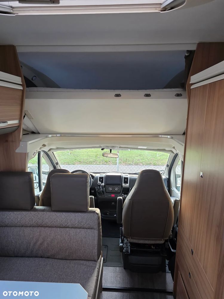 Adria Coral XL Axess 600 DP - 23