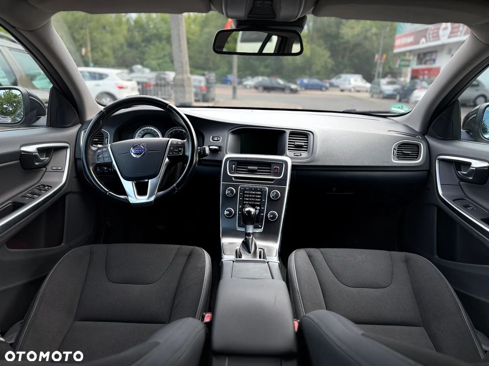 Volvo V60 T3 Momentum - 7