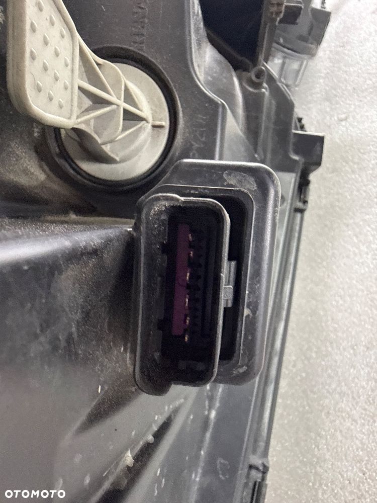 Lampa przednia lewa prawa Dacia Daster II 2 - 10