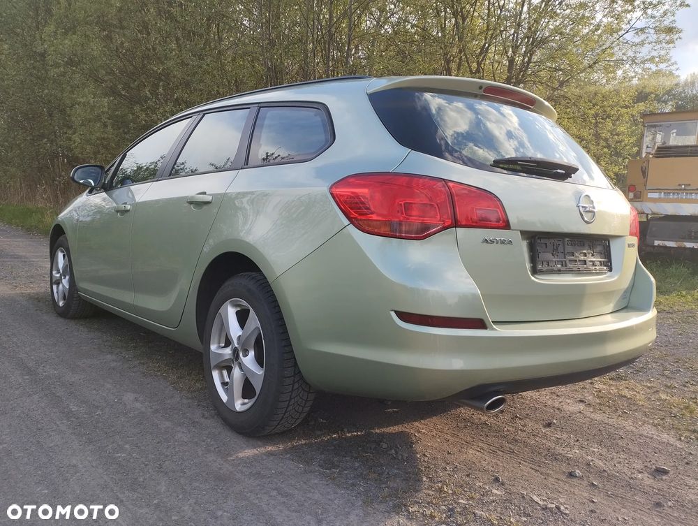 Opel Astra 1.4 Turbo - 9