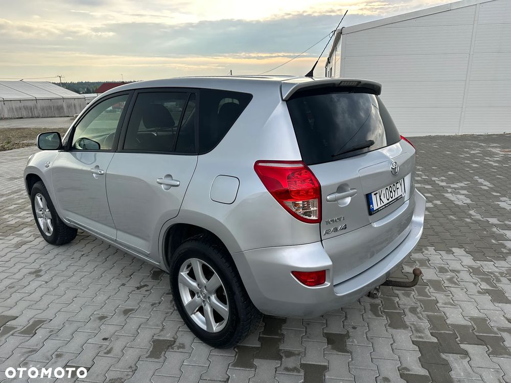 Toyota RAV4 2.2 D-4D 4x4 - 10
