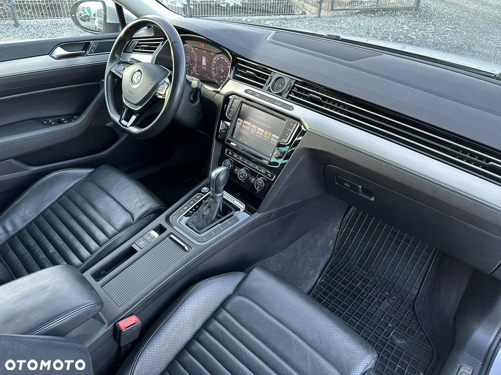 Volkswagen Passat Variant 2.0 TDI Bi-Turbo BMT 4Mot Highline DSG - 19