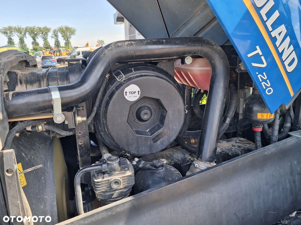 New Holland T 7.220 Auto Command - 11