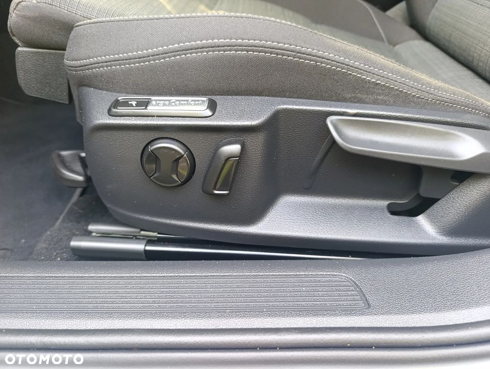 Volkswagen Passat 2.0 TDI Business DSG - 19