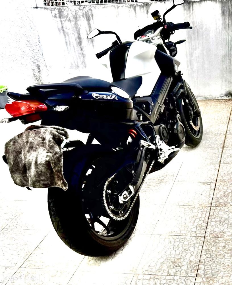 BMW F 800 R Naked - 4