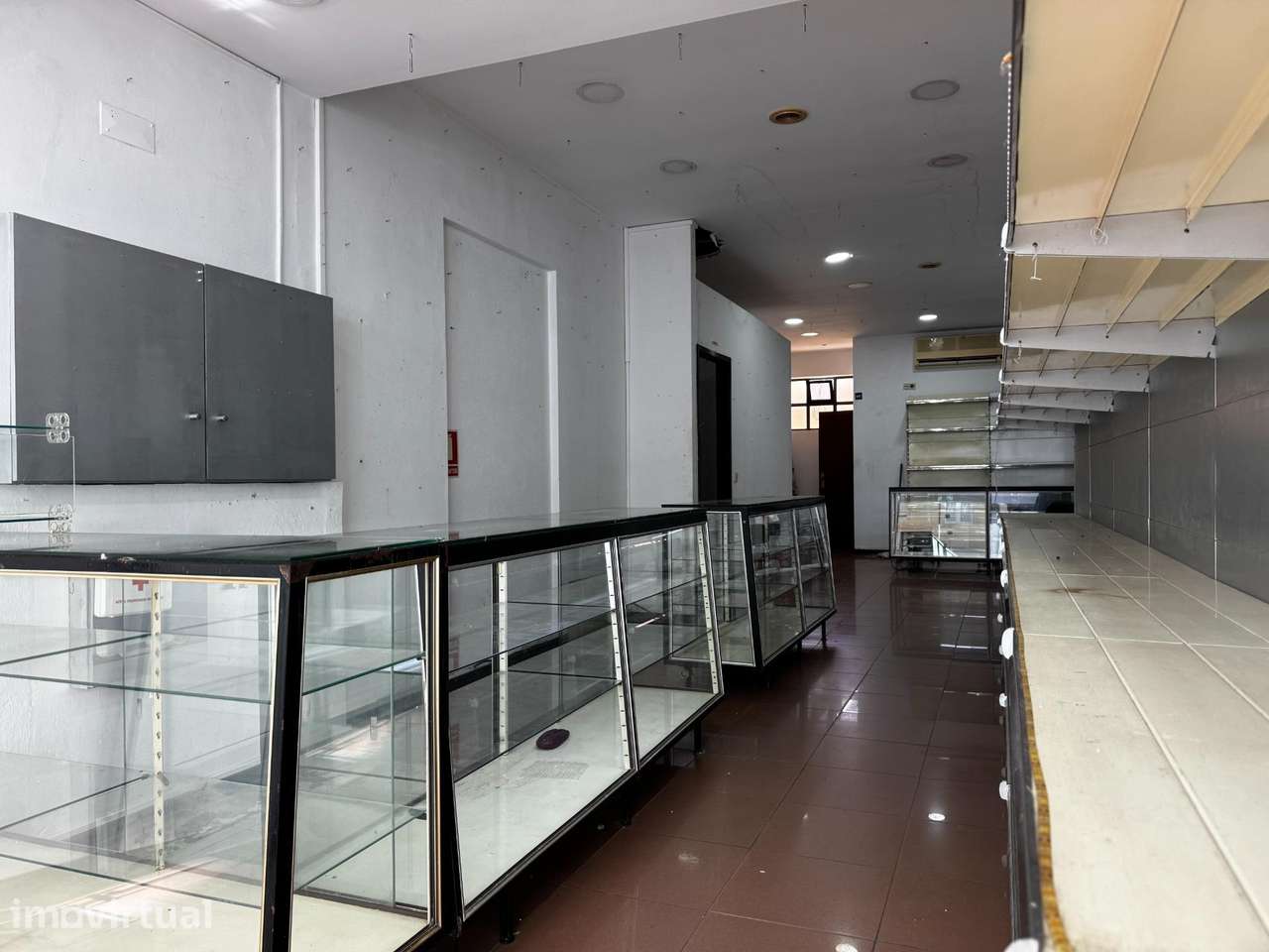 Espaço Comercial 2 Pisos no Centro do Porto junto a Santa Catarina - Grande imagem: 4/11