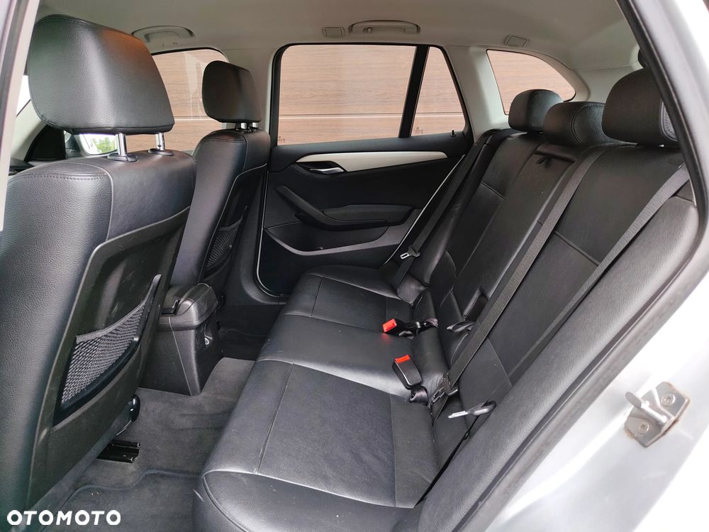 BMW X1 xDrive18d Sport Line - 14