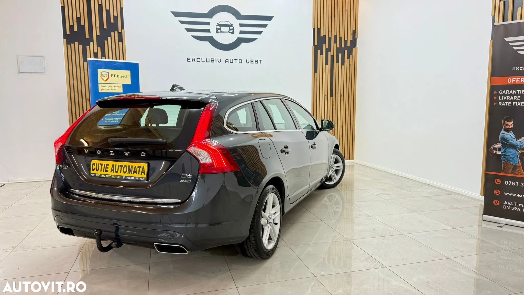 Volvo V60 D6 Plug-In-Hybrid AWD Geartronic Summum - 3