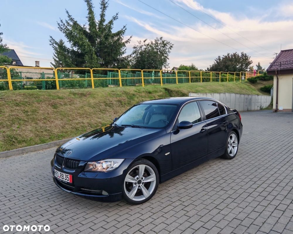 BMW Seria 3 325i - 1