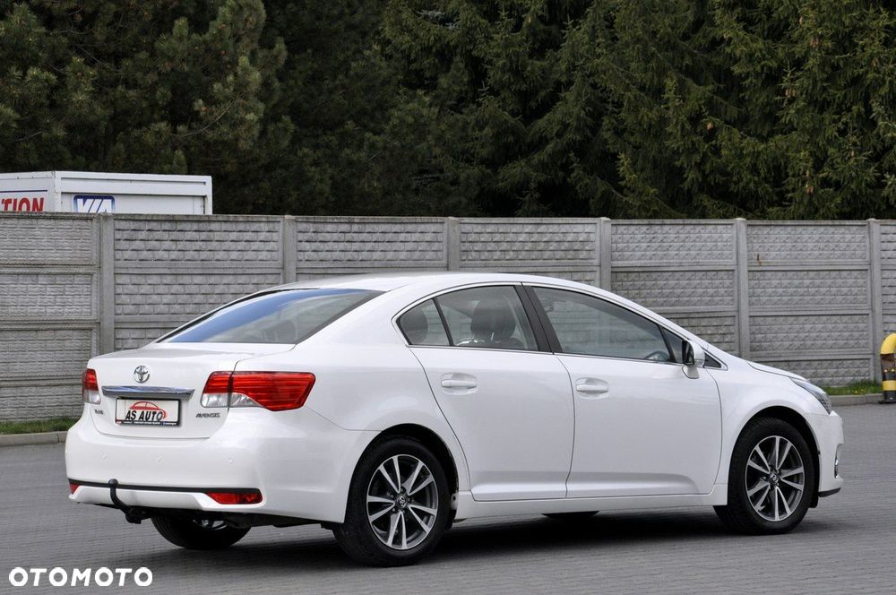Toyota Avensis 2.0 Multidrive S Executive - 19