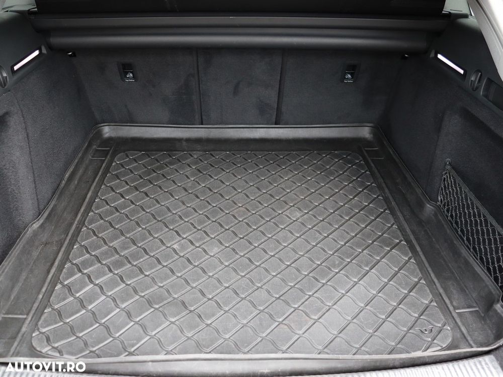 Audi A4 Avant 2.0 40 TDI quattro S tronic Advanced - 34