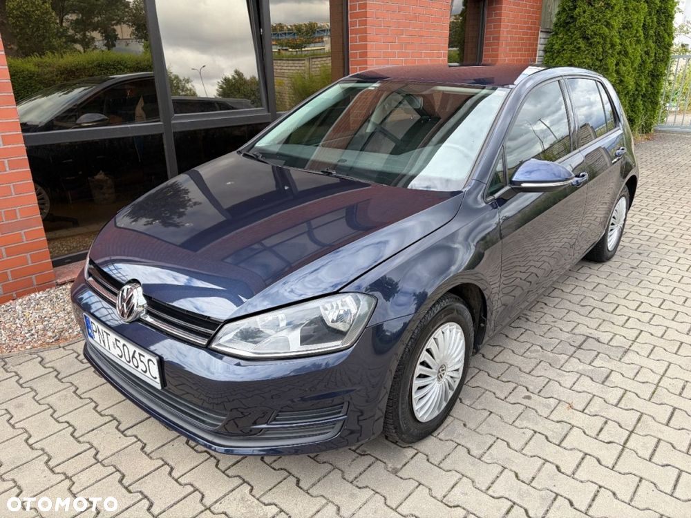 Volkswagen Golf - 1