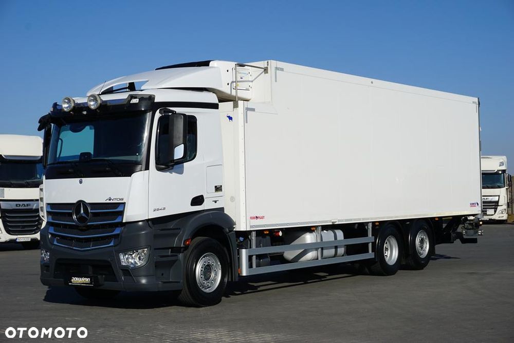 Mercedes-Benz ANTOS / 2545 / EURO 6 / CHŁODNIA + WINDA / 23 PALETY / OŚ SKRĘTNA - 1