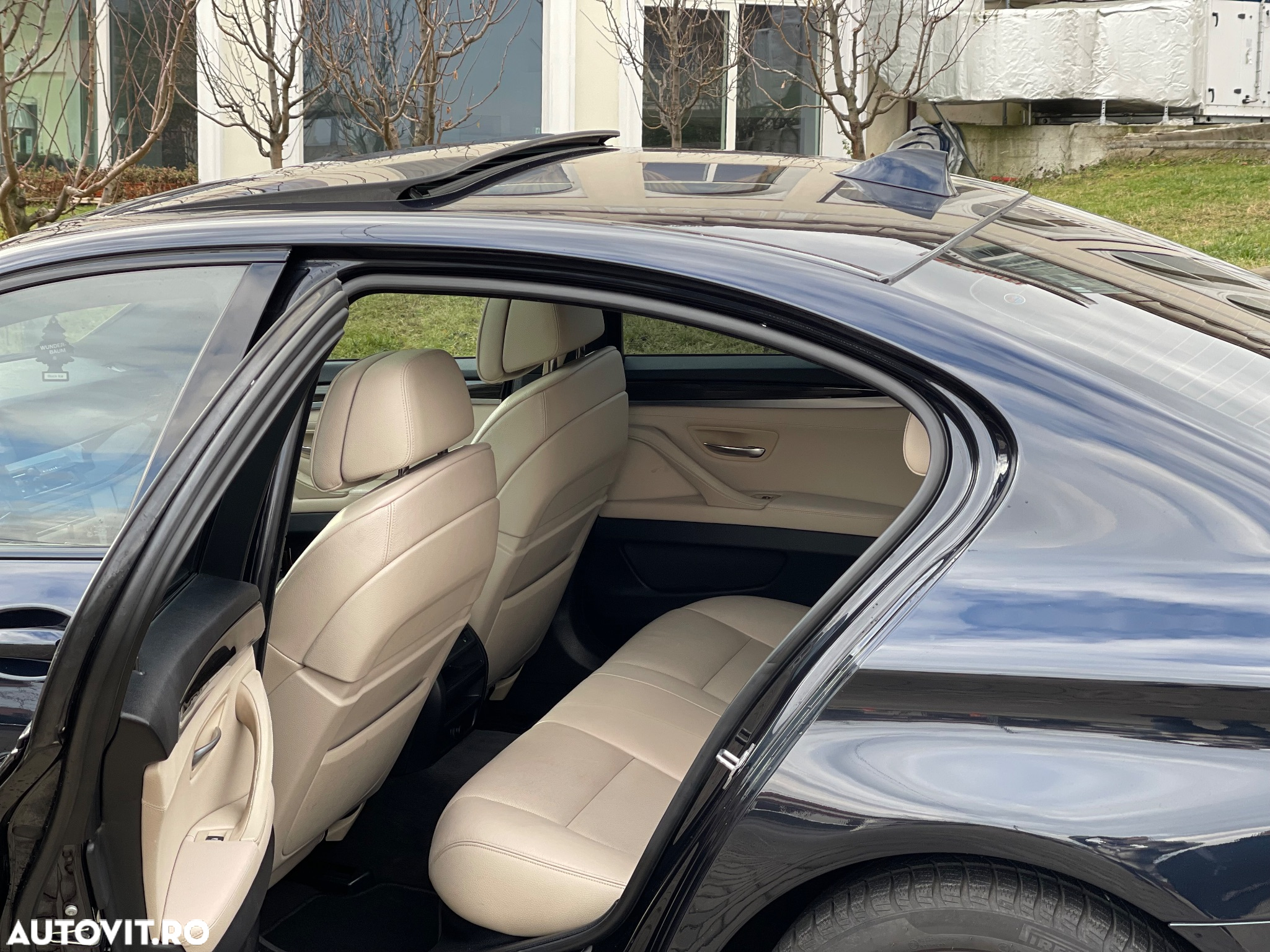 BMW Seria 5 535d xDrive - 13