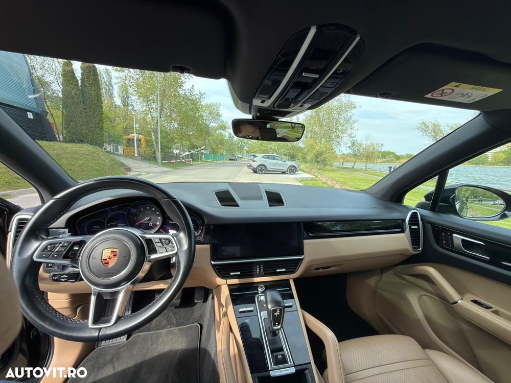 Porsche Cayenne - 10