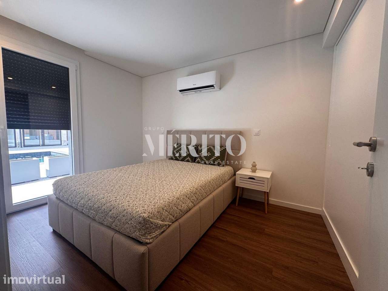 Exclusivo T2 Mobilado com Piscina  - Condomínio Privado - Grande imagem: 3/18