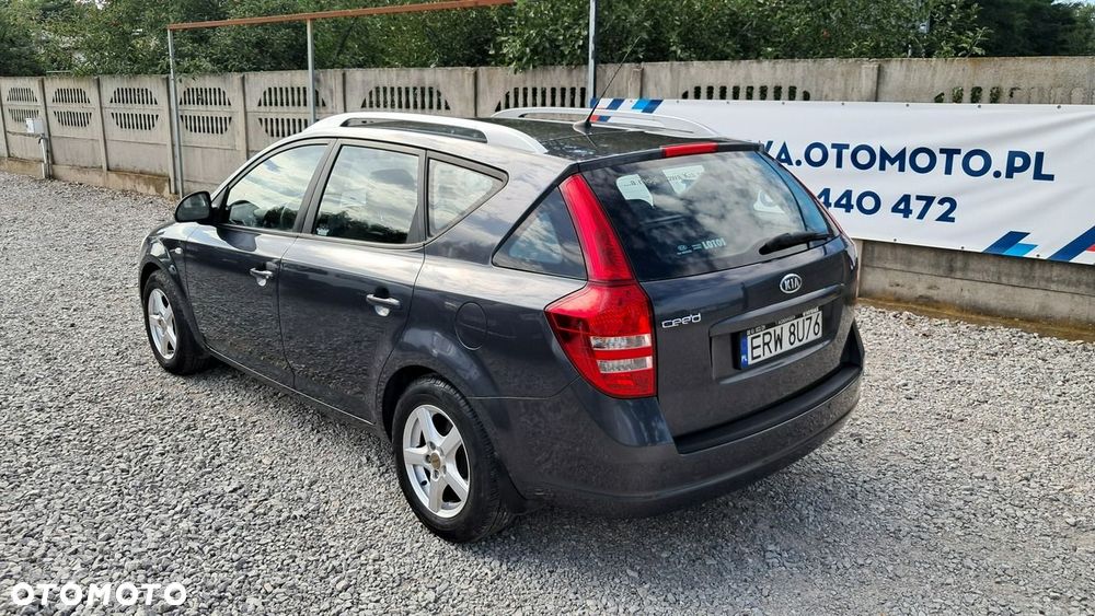 Kia Ceed - 21