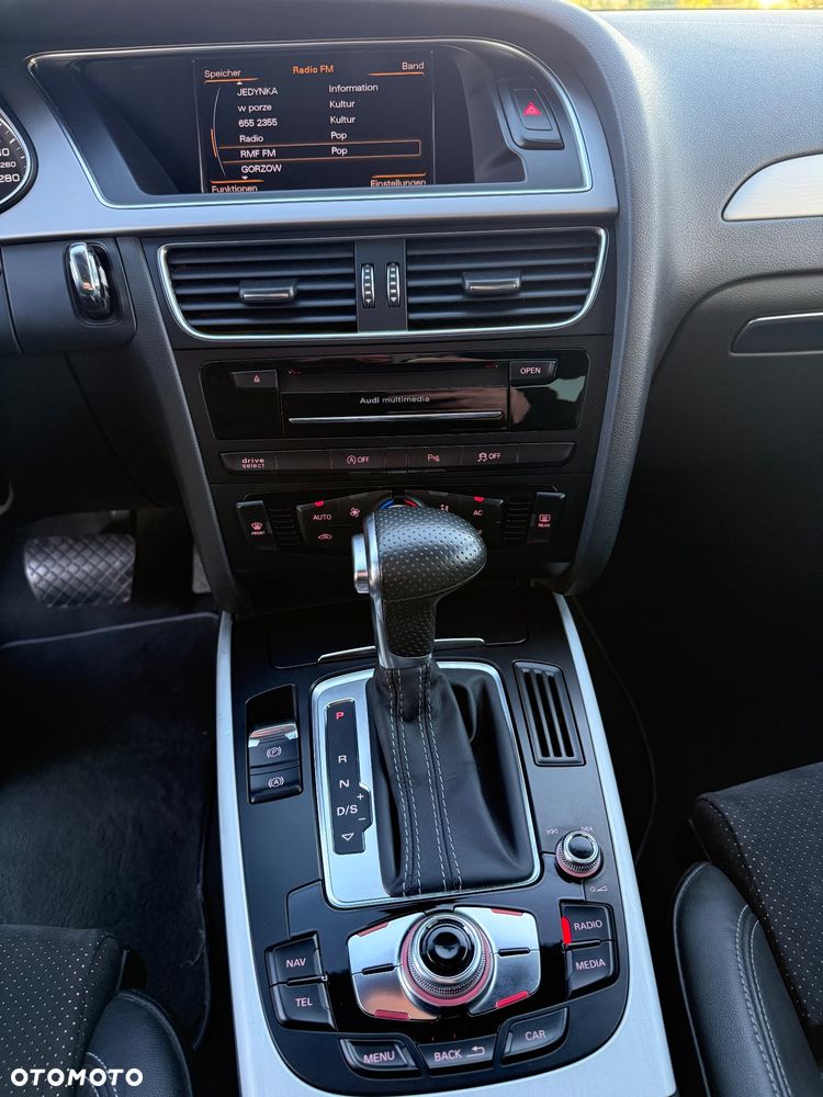 Audi A4 Avant 2.0 TDI DPF quattro S tronic S line Sportpaket - 16