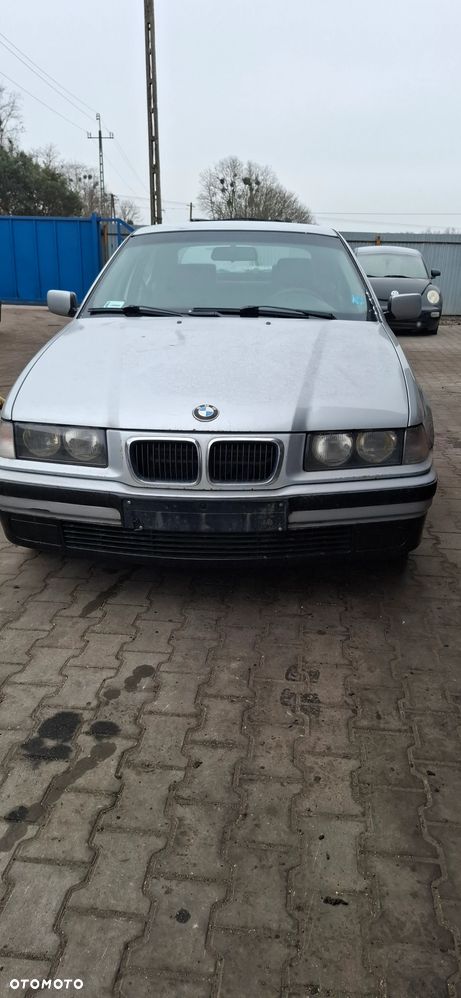 BMW E36 318 Compact na części - 5