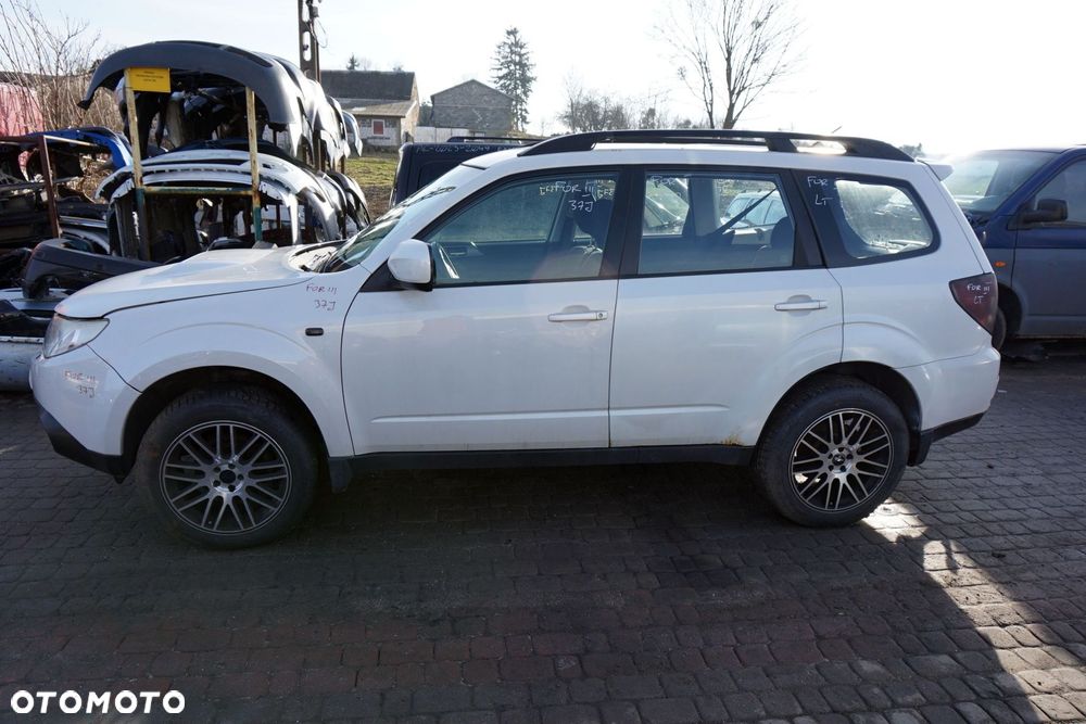 SUBARU FORESTER III SH 2010 37J 2.0 D EE20Z 145KM TY756W BIAŁY na części - 3