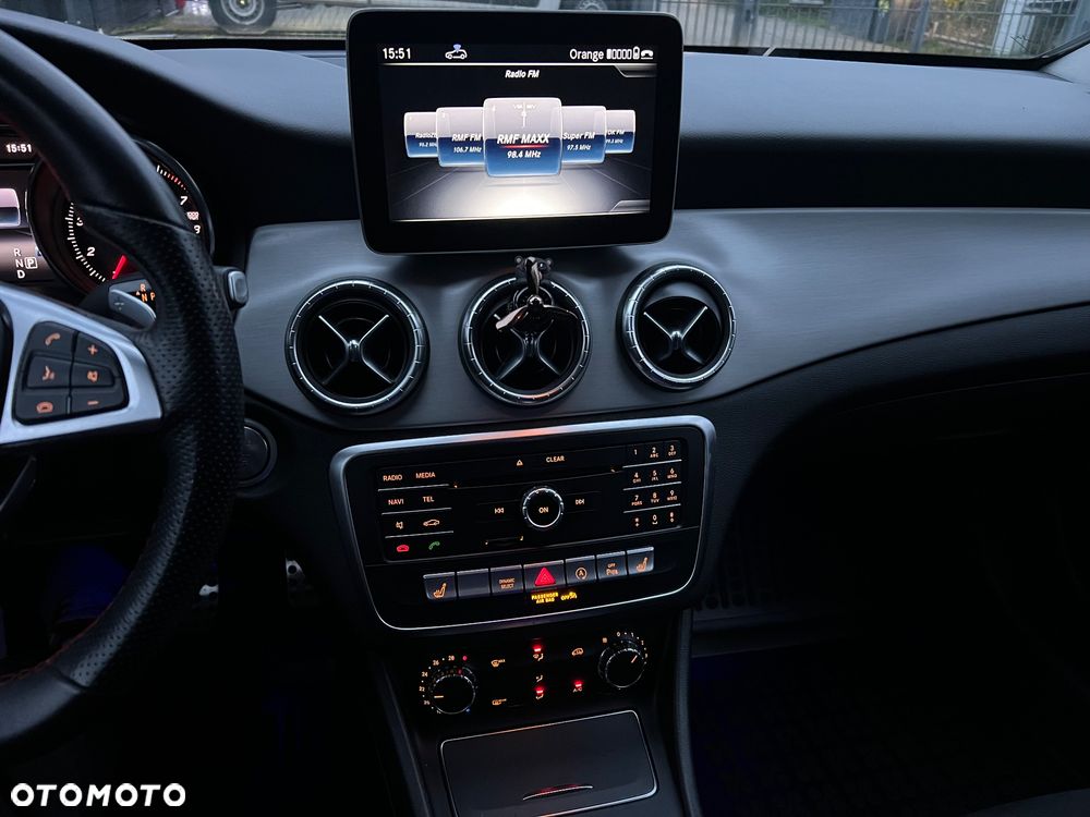 Mercedes-Benz CLA 200 7G-DCT AMG Line - 13