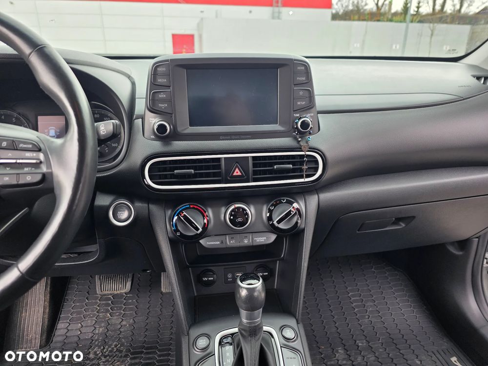 Hyundai Kona - 23