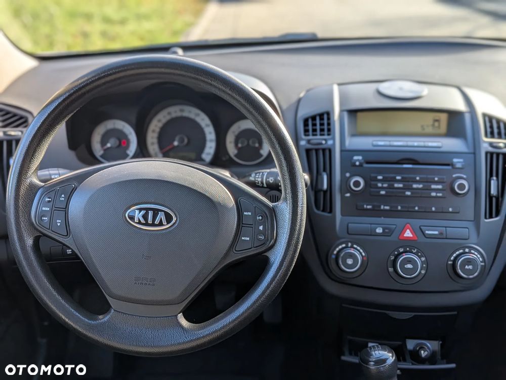 Kia Ceed - 5