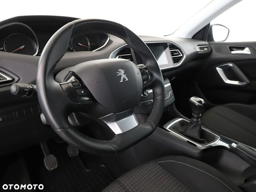 Peugeot 308 1.2 PureTech Active Pack S&S - 15