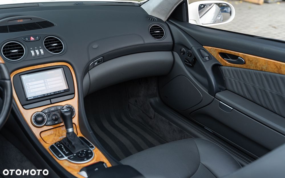 Mercedes-Benz SL - 37