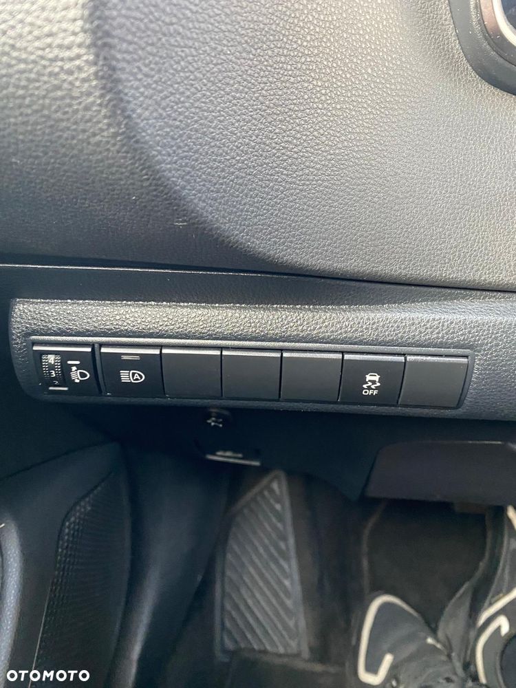 Toyota Corolla 2.0 Hybrid Executive - 14