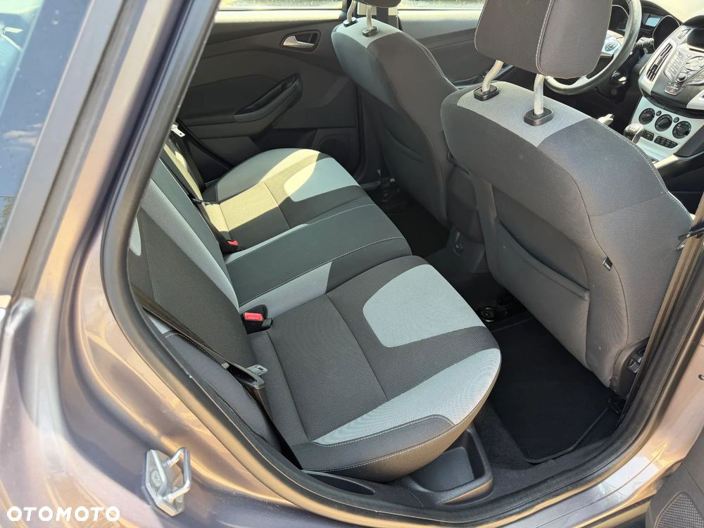 Ford Focus 1.6 TDCi DPF Champions Edition - 11