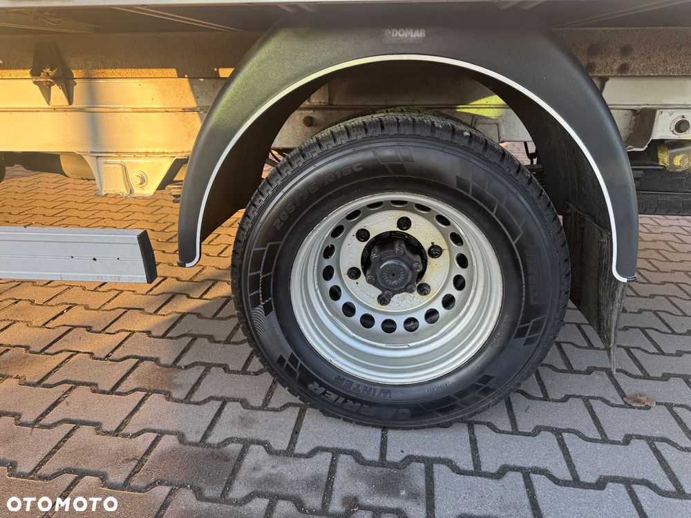 Mercedes-Benz Sprinter - 9