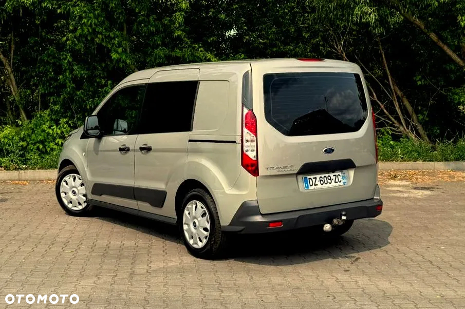 Ford Transit Connect - 9