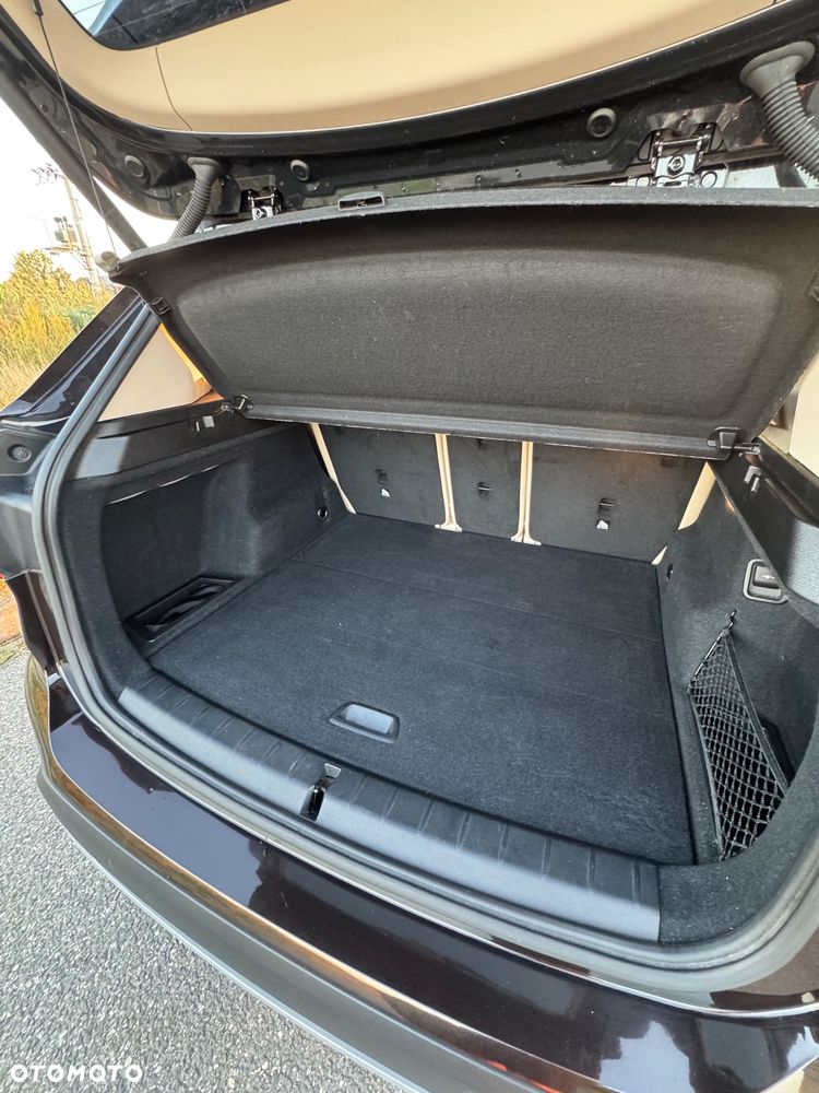 BMW X1 sDrive18d Advantage - 34