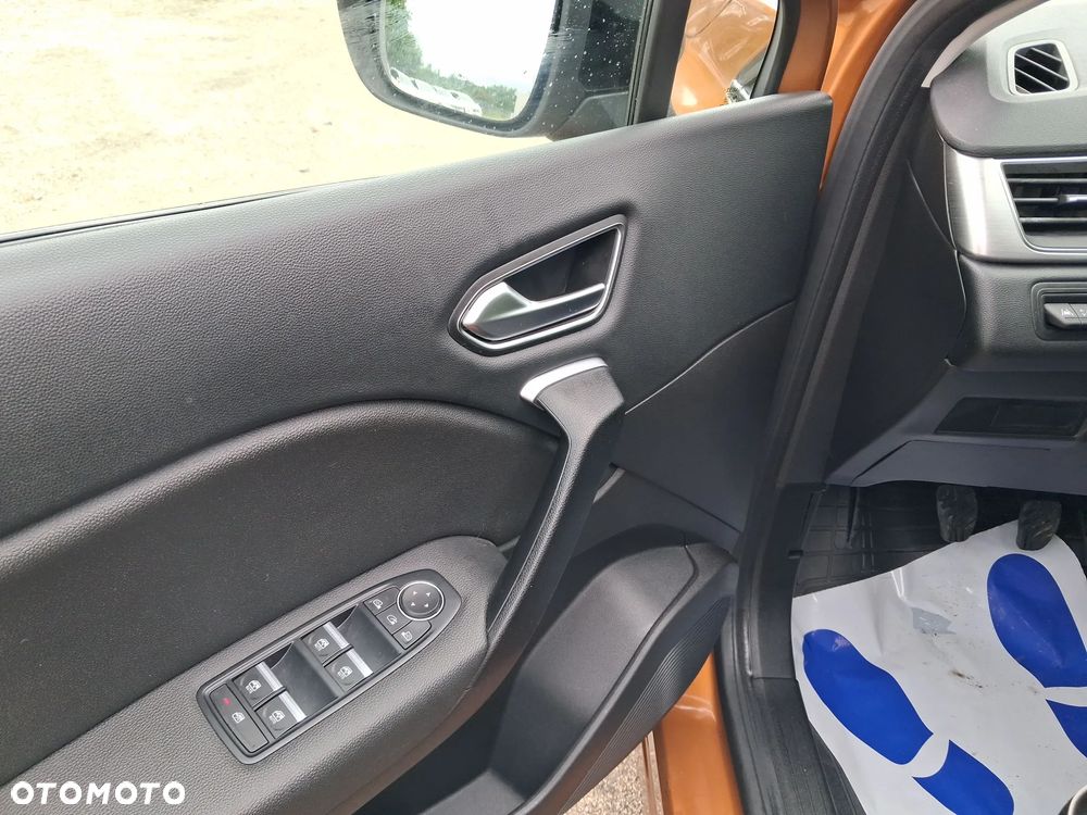 Renault Captur TCe 100 INTENS - 12