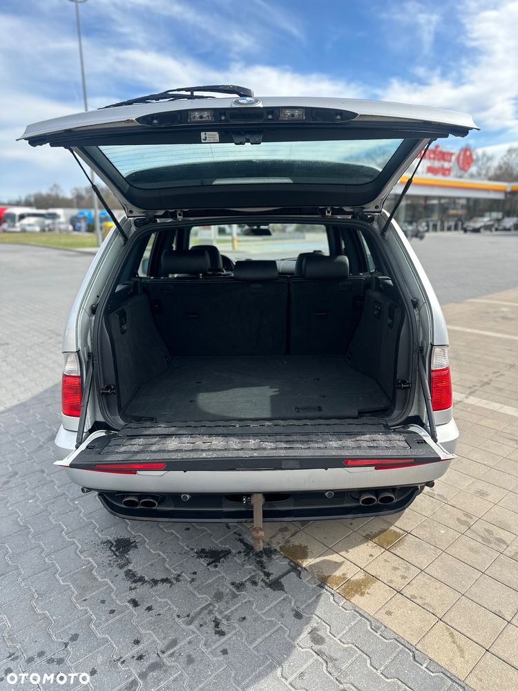 BMW X5 4.4i - 12