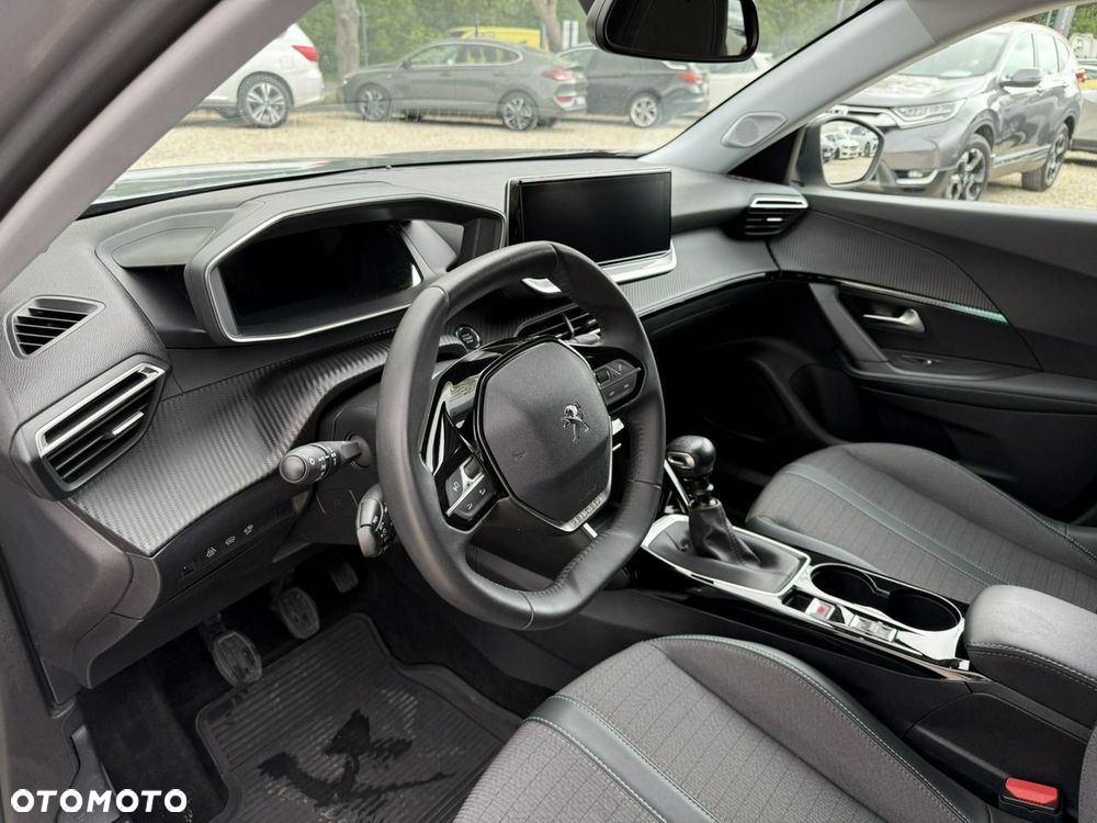 Peugeot 2008 1.2 PureTech Allure Pack S&S - 20