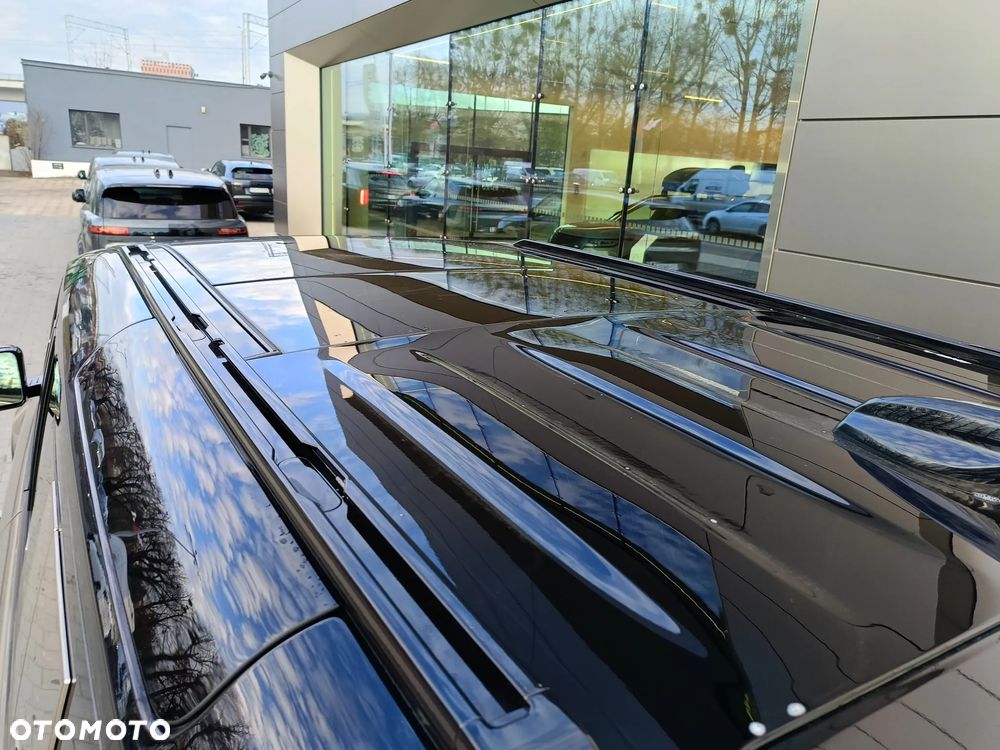 Land Rover Defender - 13