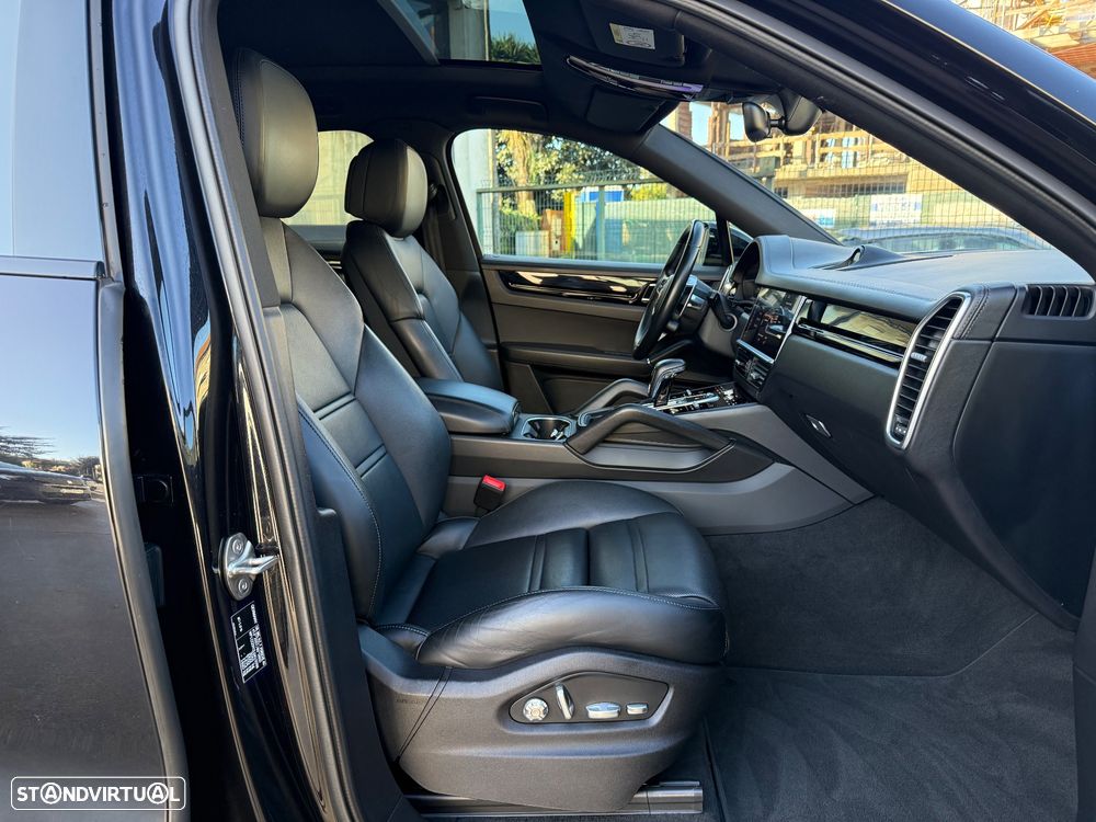 Porsche Cayenne Coupé - 21