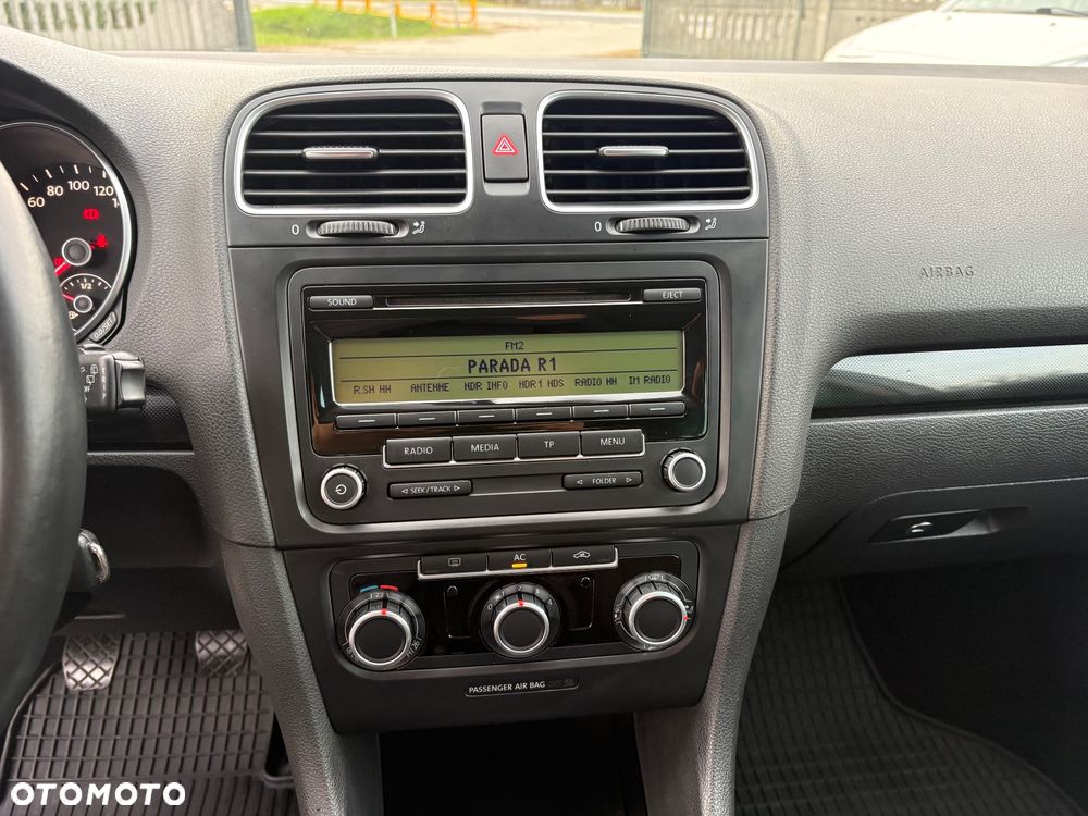 Volkswagen Golf - 36