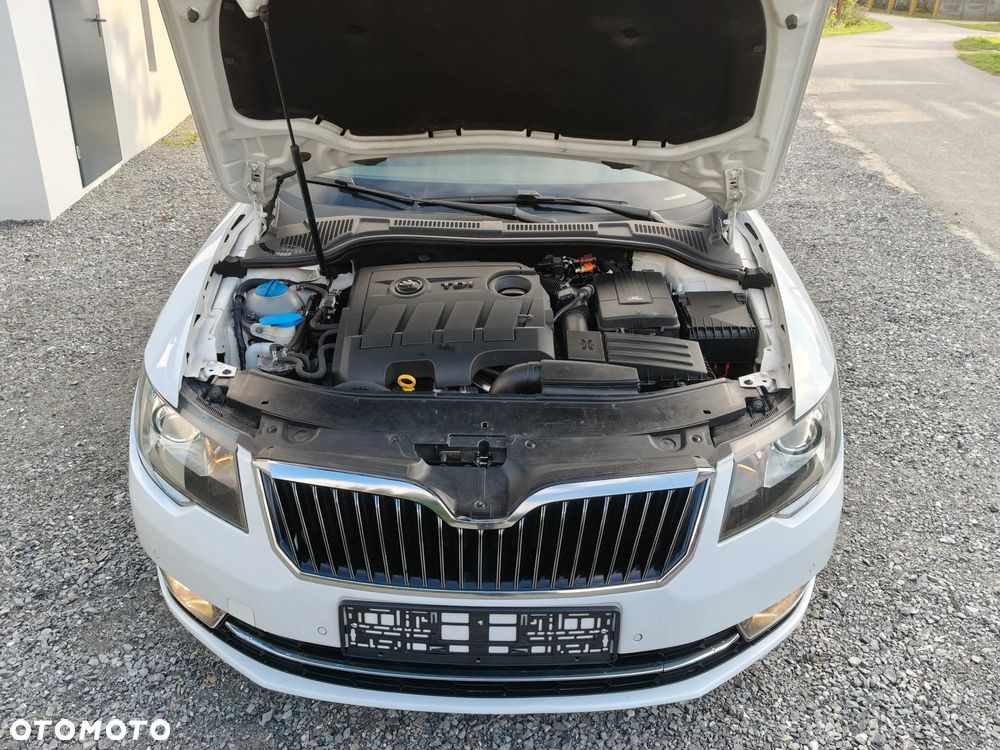 Skoda Superb 1.6 TDI Elegance - 9