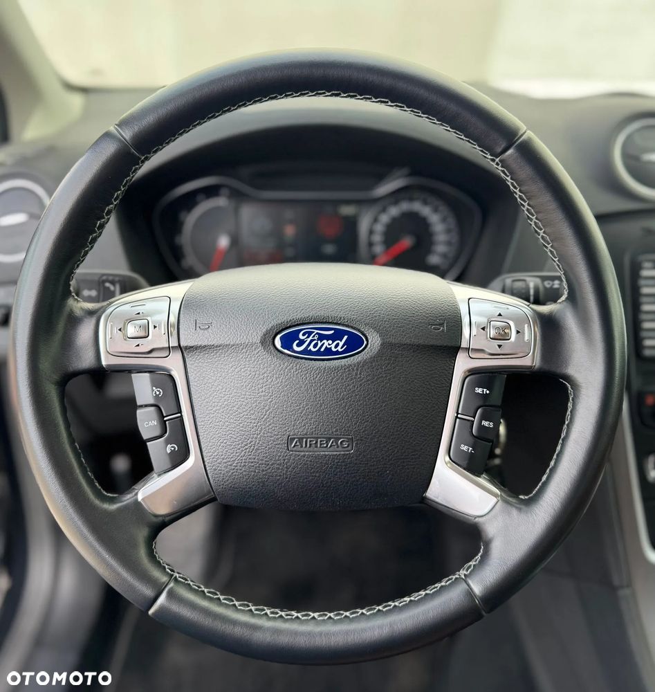 Ford Mondeo 2.0 TDCi Ghia - 40