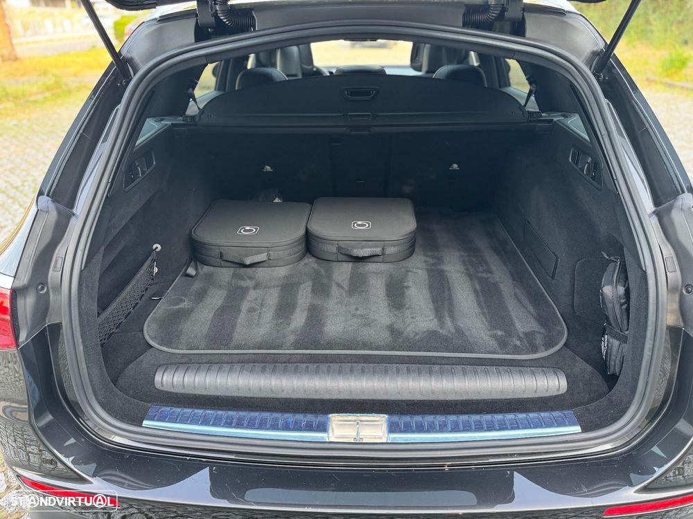 Mercedes-Benz E 300 9G-TRONIC AMG Line - 9