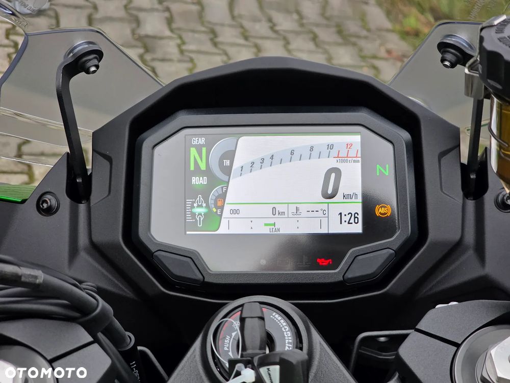 Kawasaki Ninja 1000 SX - 17