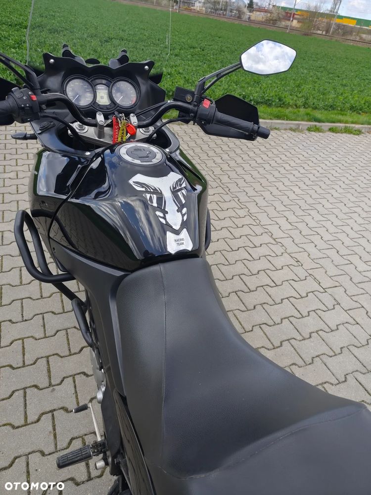 Suzuki V-STROM - 16