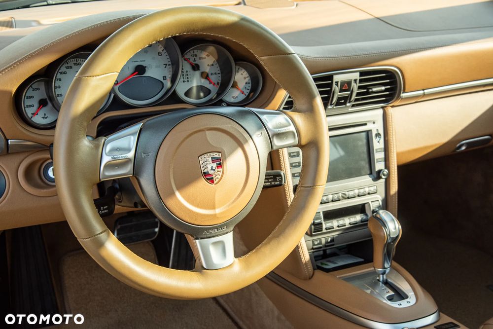 Porsche 911 - 28