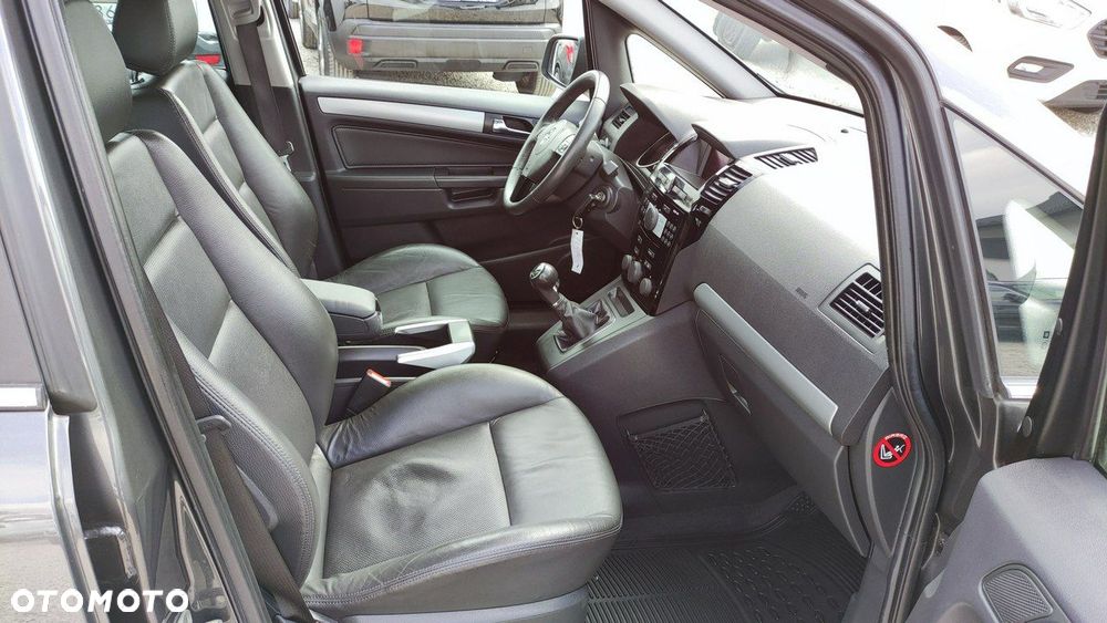 Opel Zafira 1.7 CDTI Cosmo - 25