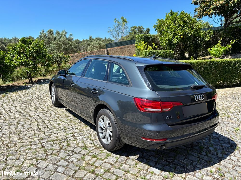 Audi A4 Avant 2.0 TDI Business Line - 26
