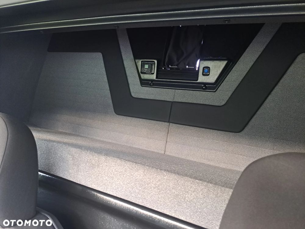 Volkswagen Crafter - 11